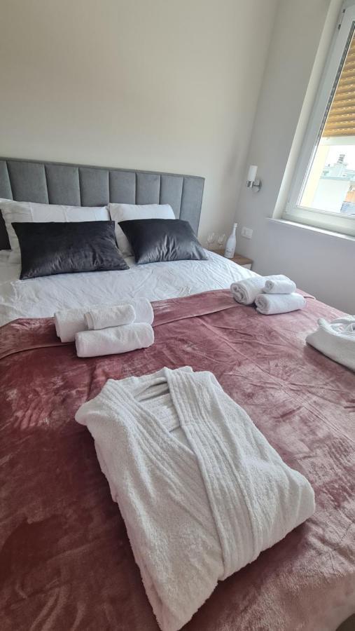 Mias Luxury Apartment Fiume Esterno foto