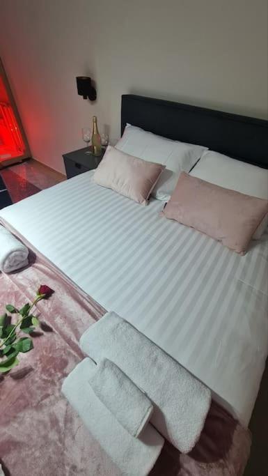 Mias Luxury Apartment Fiume Esterno foto