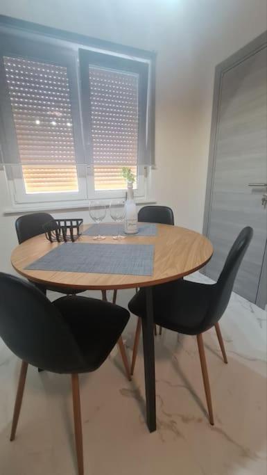 Mias Luxury Apartment Fiume Esterno foto